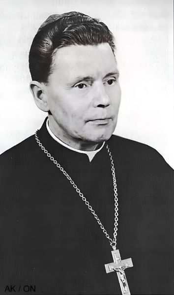 Tiedosto:Olavi petsalo 2000 ak-on res.jpg