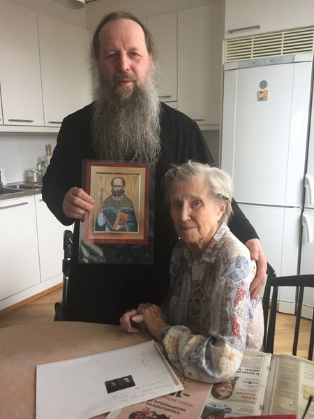Tiedosto:2018 Igumeni Fotij ja Maria LindbergIMG 3856.jpg