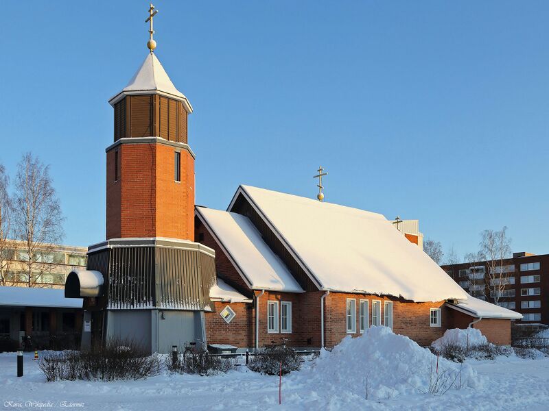 Tiedosto:Kolm katedraali oulu 2019 wik.jpg