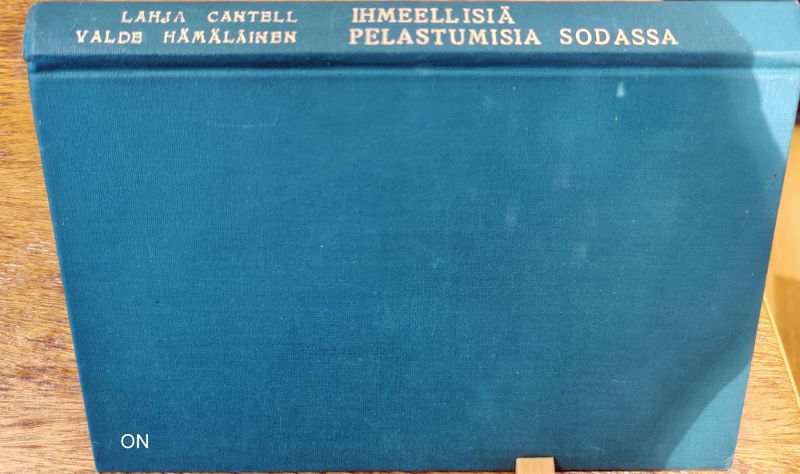 Tiedosto:Ihmeellisia pelastumisia sodassa kansi.jpg